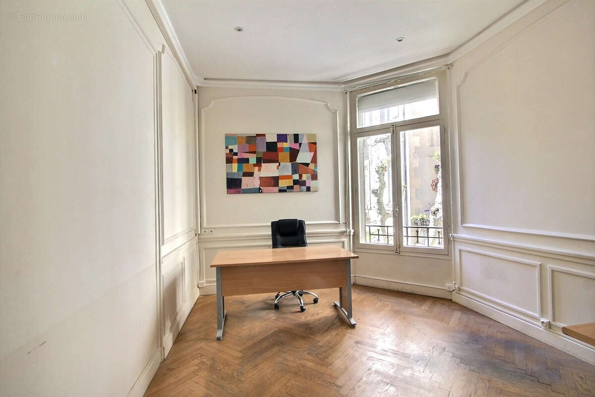 Appartement à MARSEILLE-6E