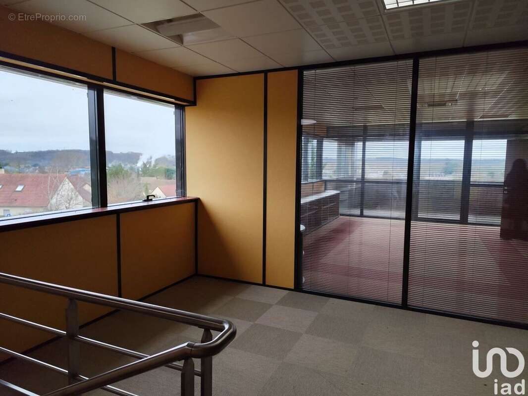 Photo 4 - Commerce à DESCARTES