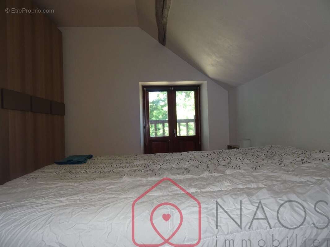 Maison à IVOY-LE-PRE