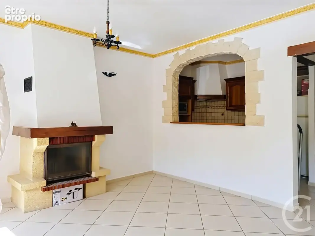 Maison 11 pièces 210 m² à vendre à Roquemaure (30150) - photo 2