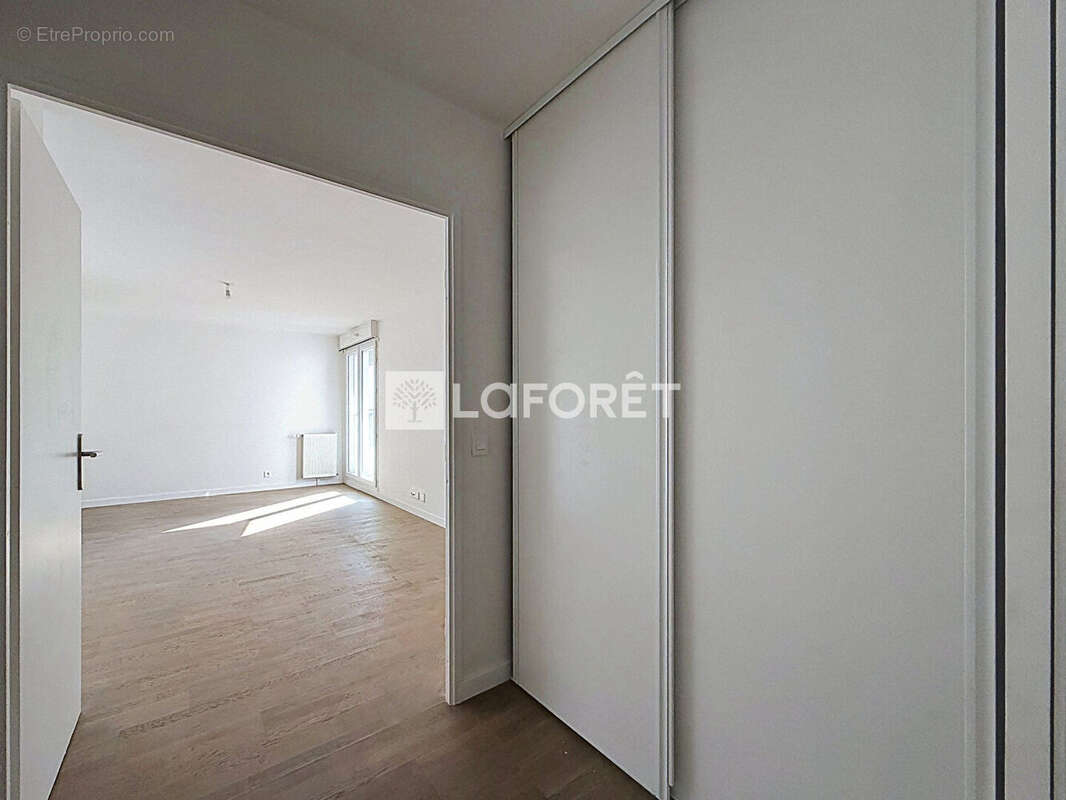 Achères - Appartement 2 pièces de 48 m² avec balcon et parking - photo 15