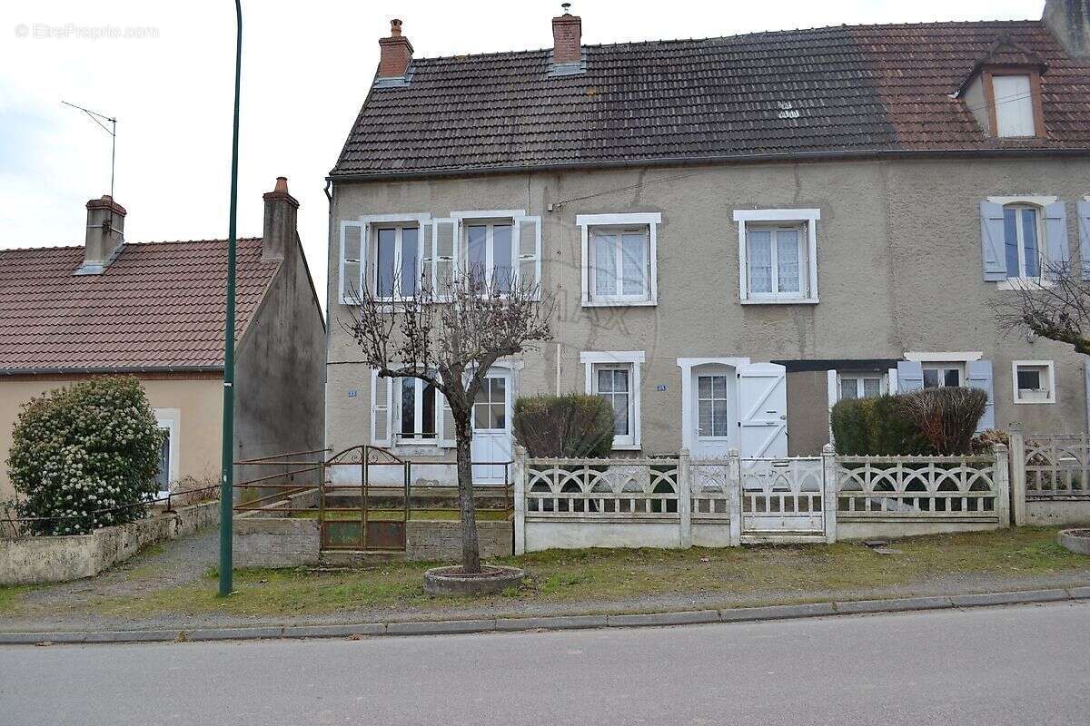 Maison à FOURS