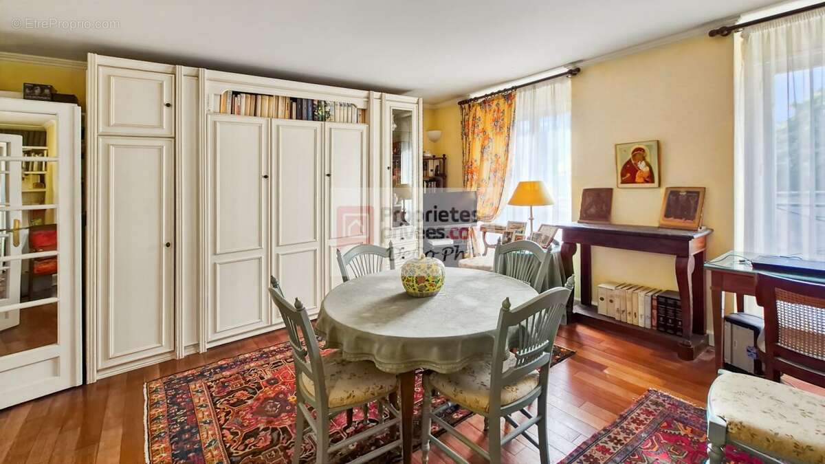Appartement à VERSAILLES