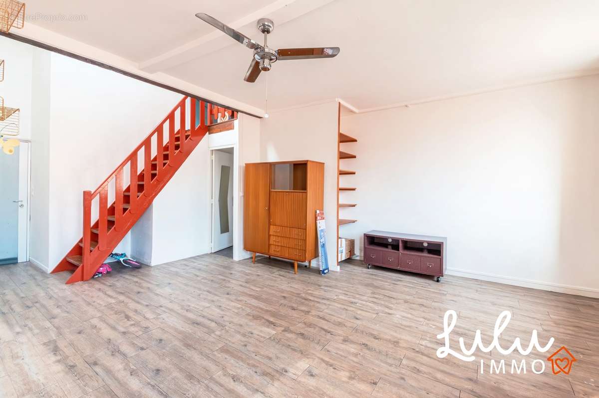 LYON 7ème- Appartement Duplex T4 86,24m2 au sol - photo 2