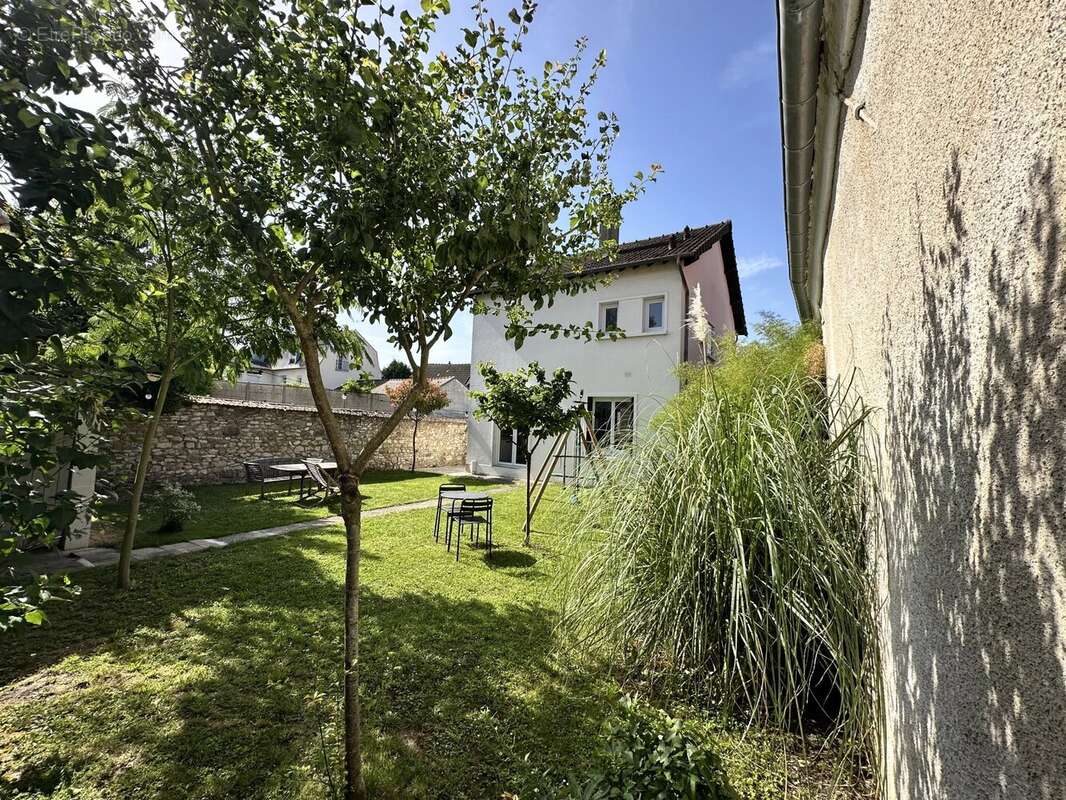 Maison à ATTAINVILLE