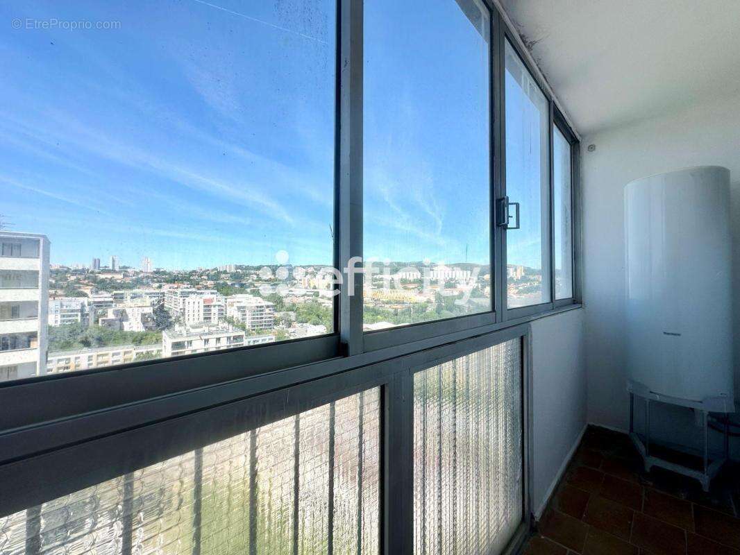 Appartement à MARSEILLE-15E