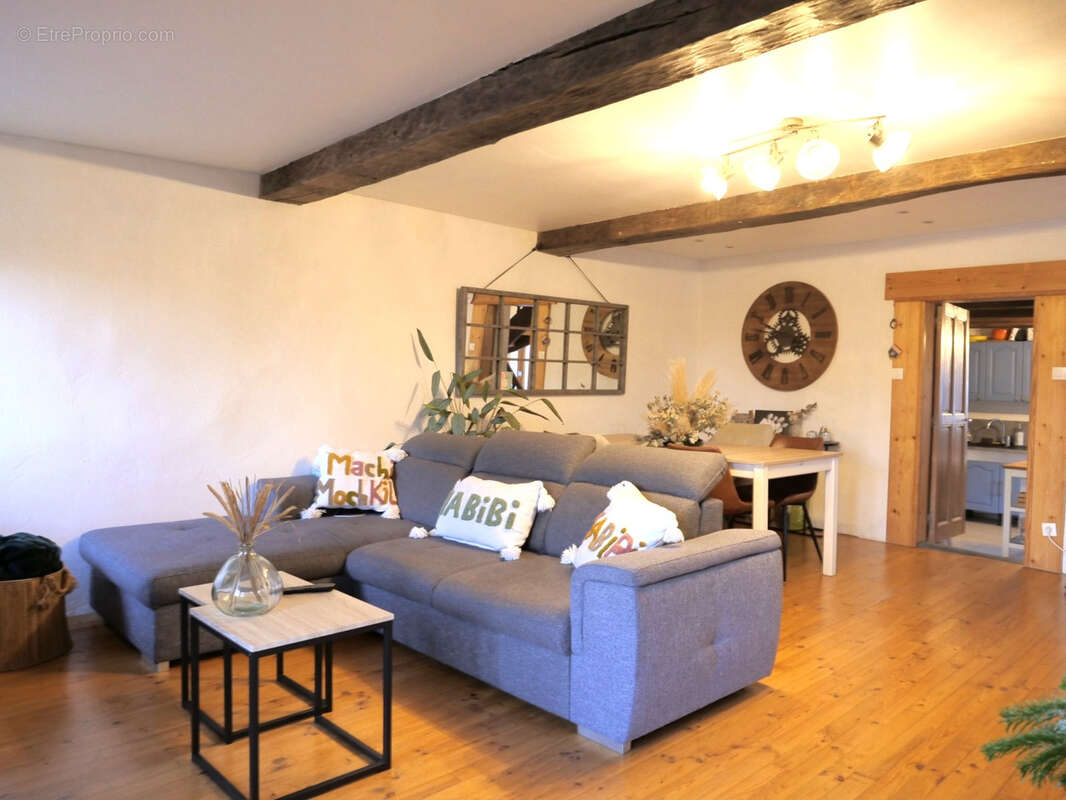 Maison à PRIAY