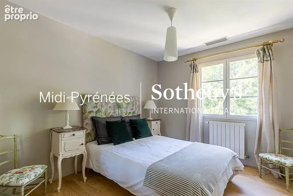 Labège - Maison familiale de standing - Lumineuse - piscine et prestations de qualité - - photo 18