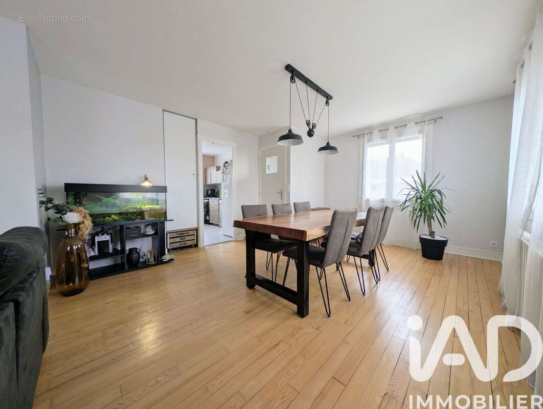 Photo 6 - Maison à YZEURE