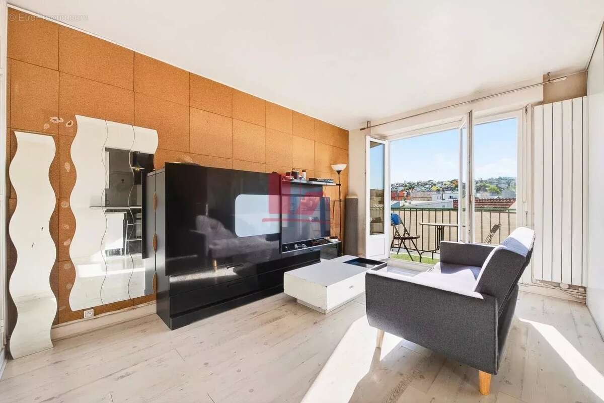 Appartement à ISSY-LES-MOULINEAUX