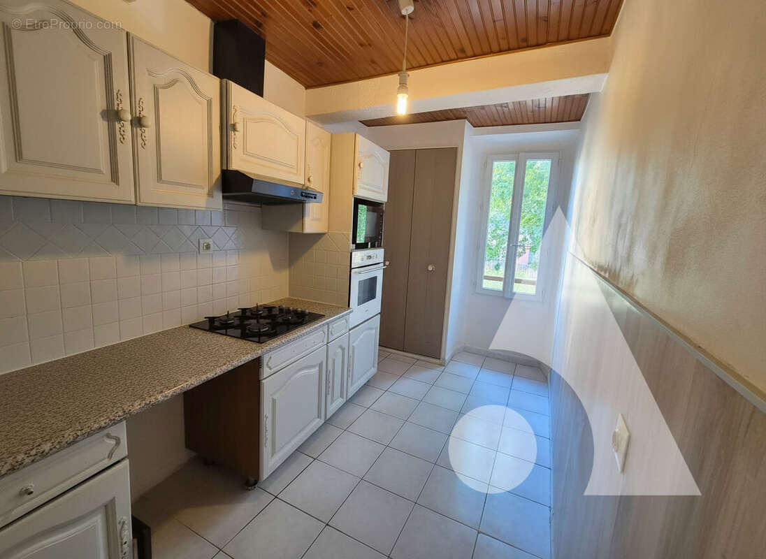 Le Thoronet - Appartement 3 pièces 53m², garage de 25m² - photo 6