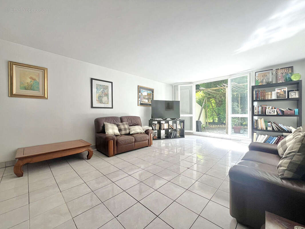 Appartement à FONTENAY-SOUS-BOIS