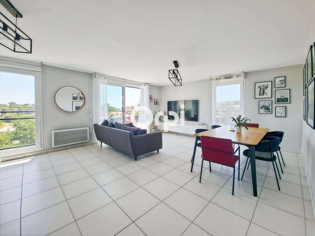 T4 récent avec terrasse, double box et prestations haut de gamme - photo 2