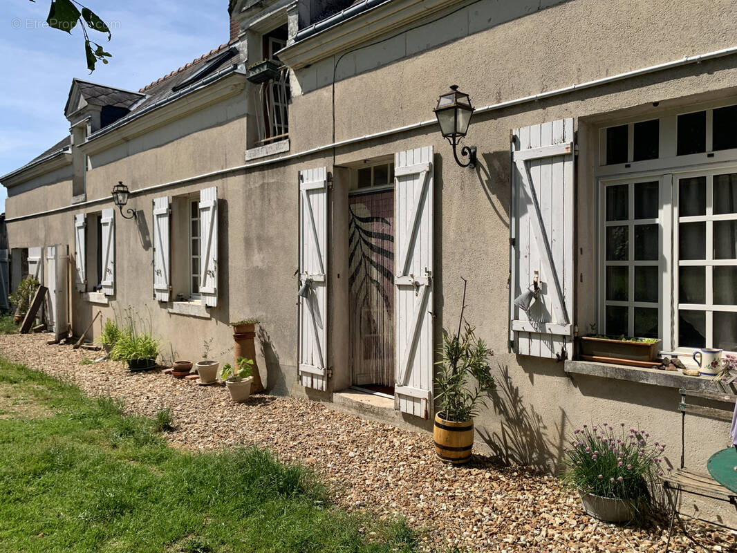 Maison à VALLIERES-LES-GRANDES