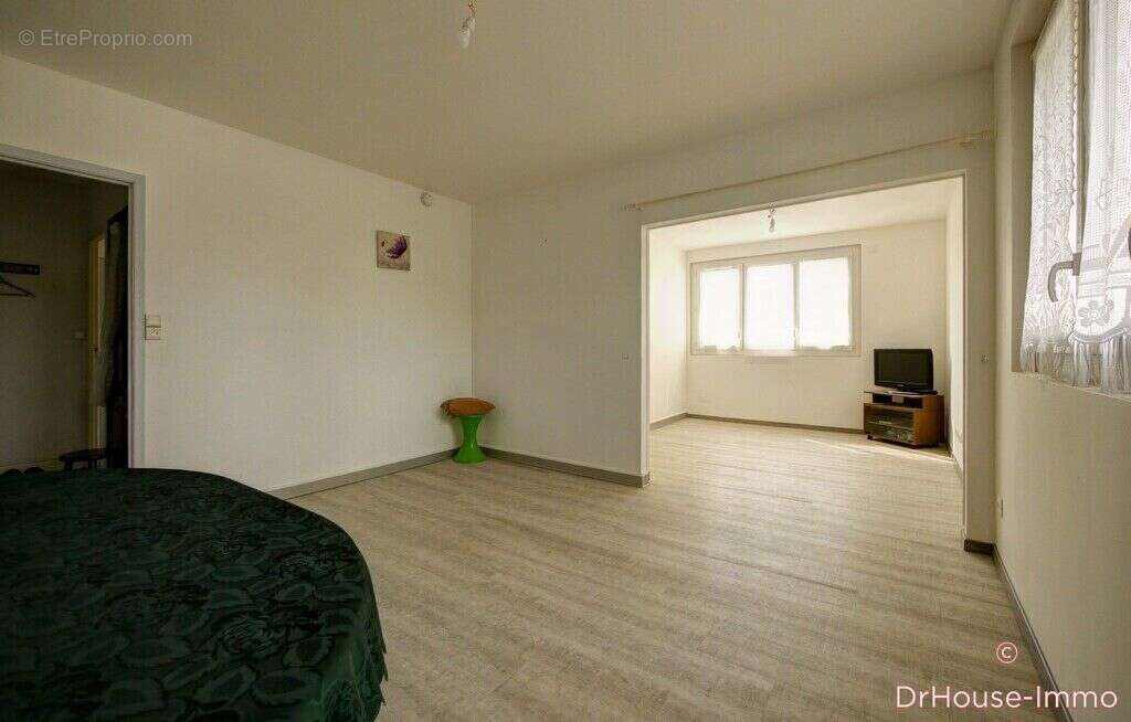 Appartement 77 m² à Troyes  - photo 2