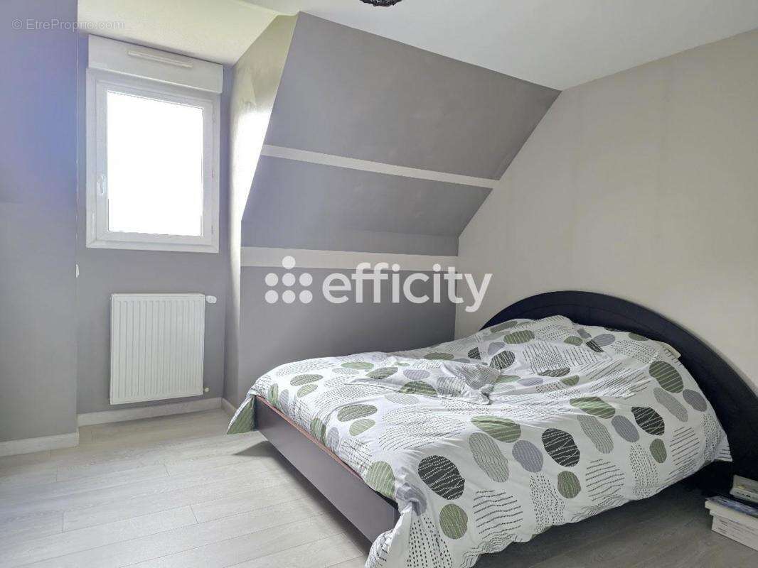 Maison à LE PERRAY-EN-YVELINES