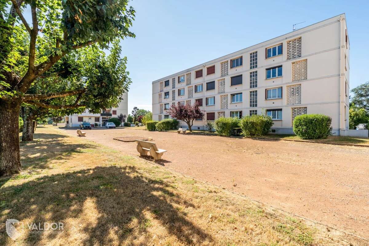 Résidence avec Parc -Appartement de type T4 - photo 10