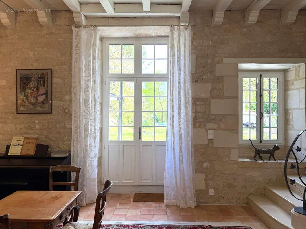 Maison à MONTROY