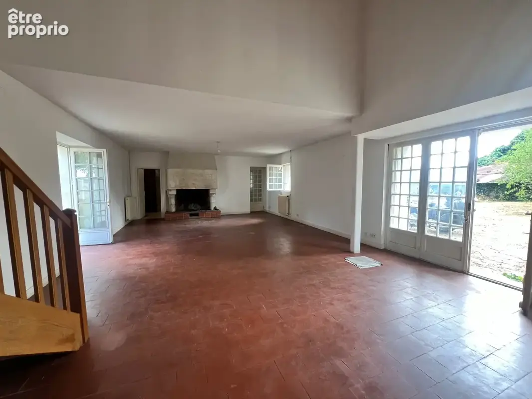 Longère de caractère – 230 m² – charme, volumes & authenticité – 20 minutes au nord de châtellerault - photo 4