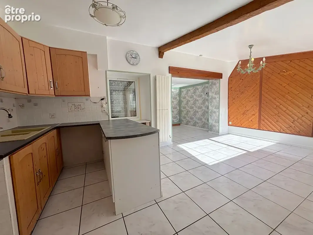 Exclusivité à Saujon : Charmante maison 5 pièces avec terrasse et garage - photo 4