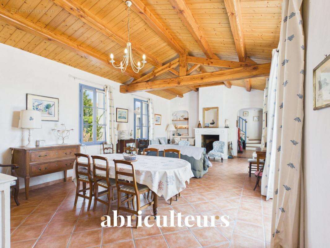 Maison familiale de 7 chambres en vente à Noirmoutier-en-l’Île (85330) - photo 11