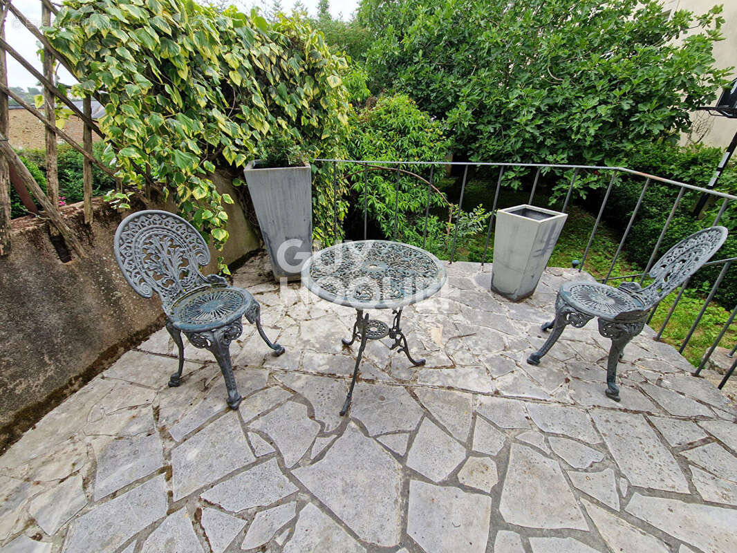 Maison ancienne de 8 pièces à vendre au centre-ville de Château-Gontier-sur-Mayenne - photo 6