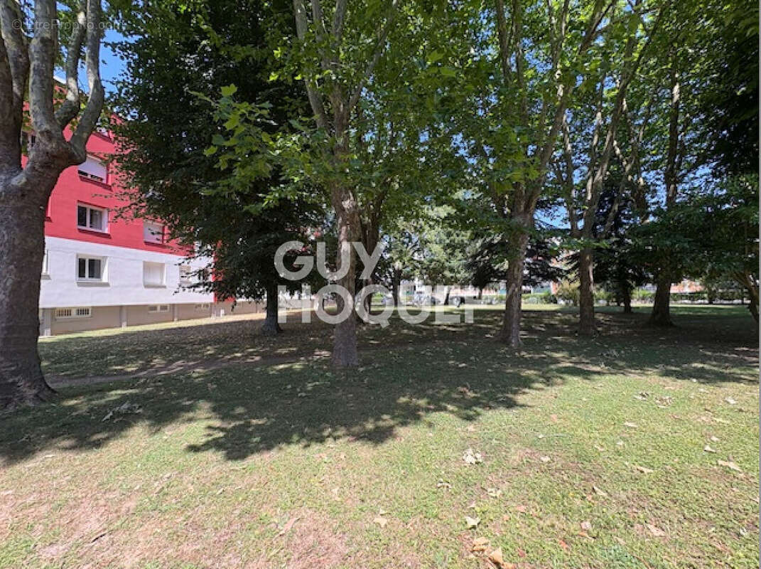 Appartement à SAINTE-GENEVIEVE-DES-BOIS