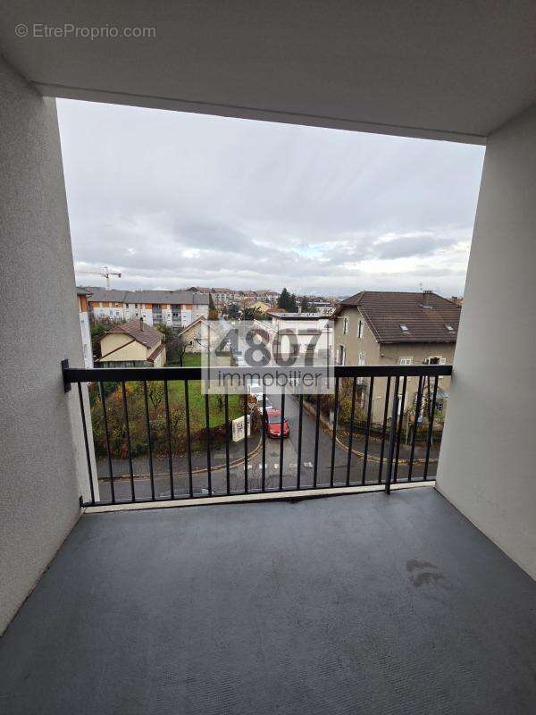ANNEMASSE - T2 avec balcons proche CEVA - photo 5