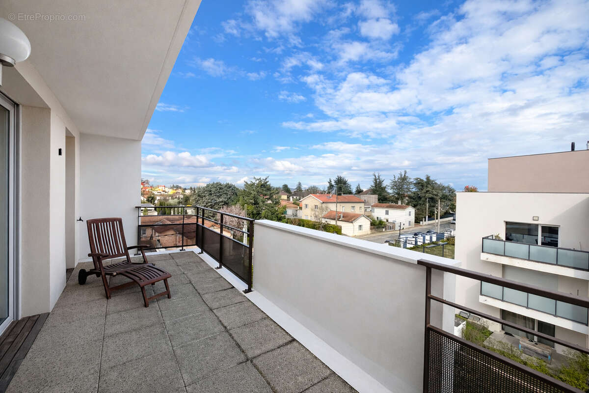 Appartement à CRAPONNE
