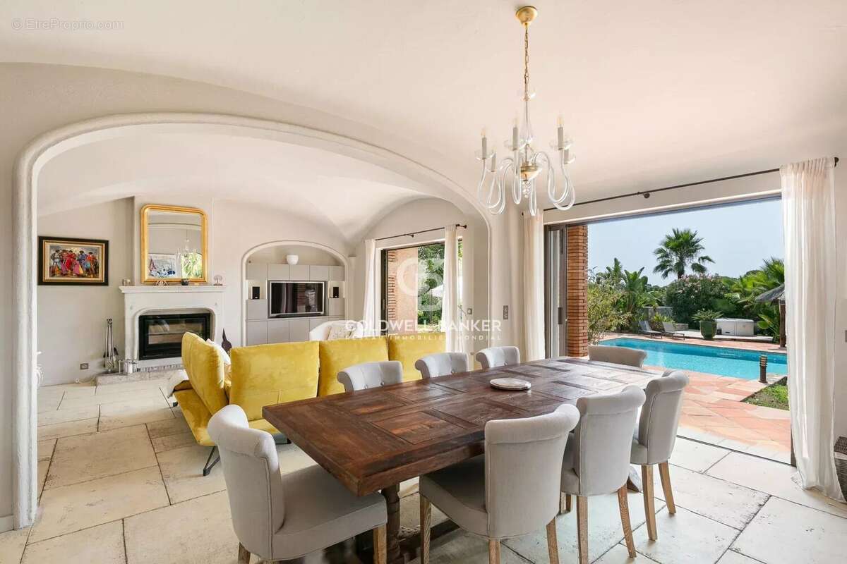 Maison à MOUGINS