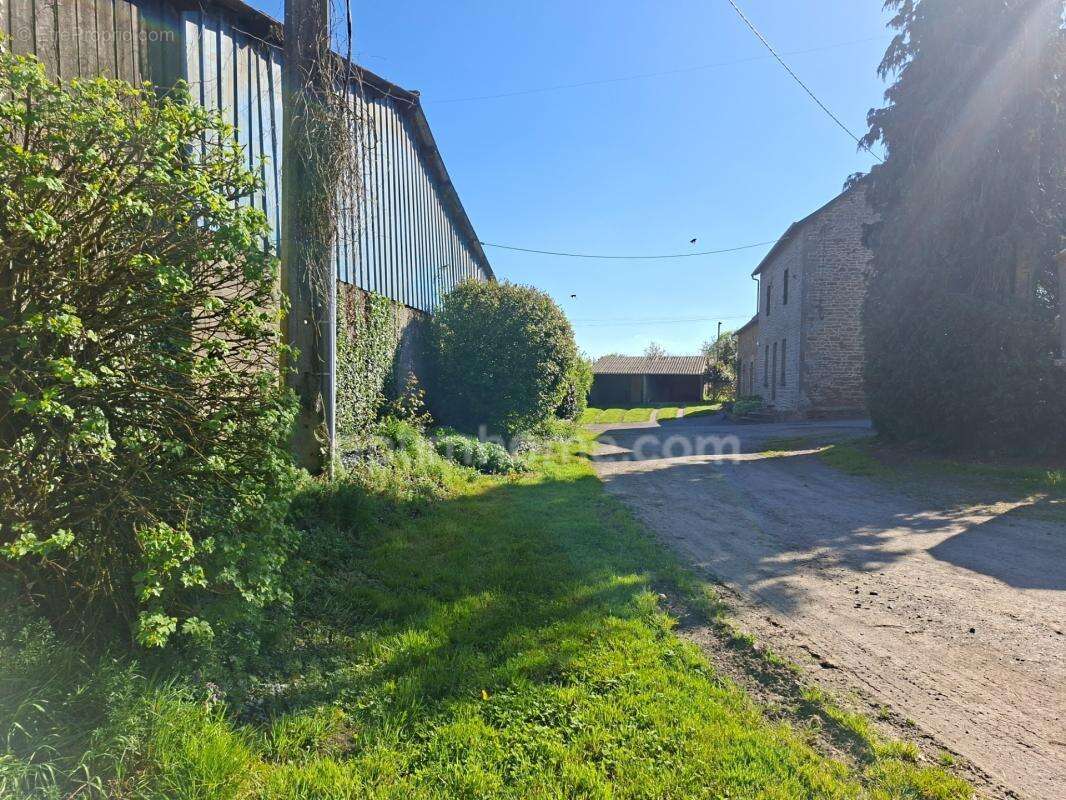 Propriété Corps de ferme SAINT DENIS DE GASTINES (53) - photo 17