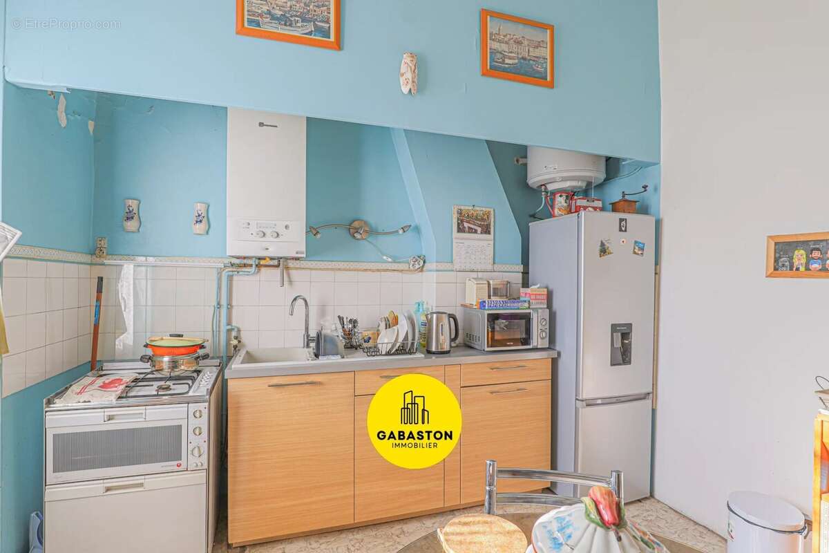 Appartement à MARSEILLE-6E