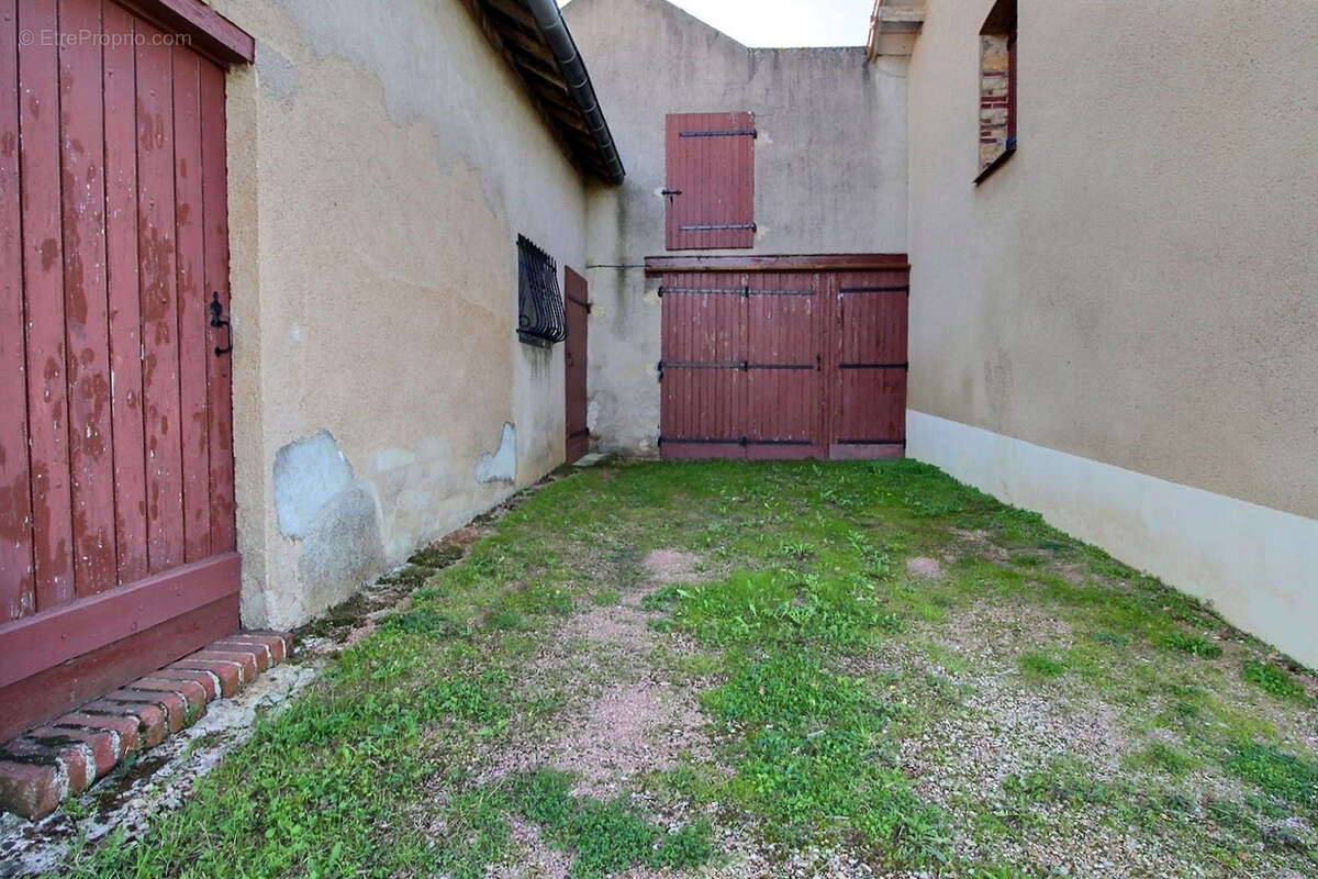 ST MARTIN DU TARTRE , maison avec dépendances, jardin et vue dégagée - photo 17