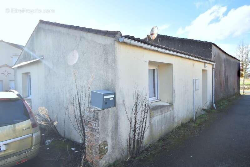 Maison à LE LANDREAU
