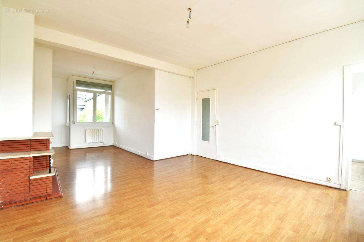 Appartement T3   81,26 m² avec balcons – Hyper Centre de Douai – Vue sur le Beffroi - Résidence principale ou investissement loc - photo 9