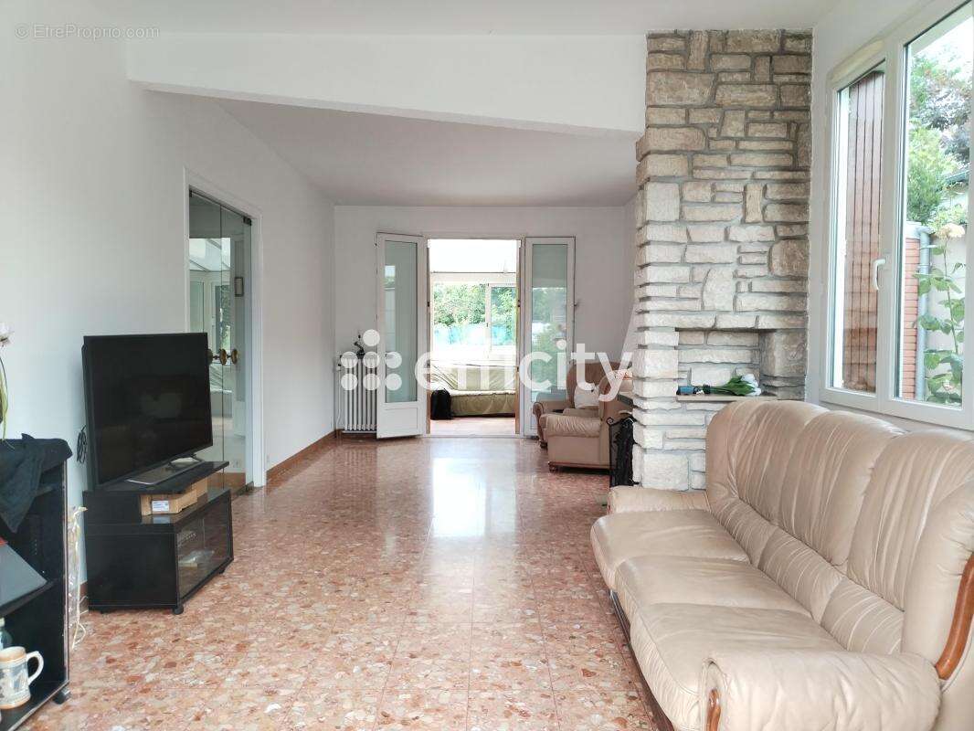 Maison à LE PECQ