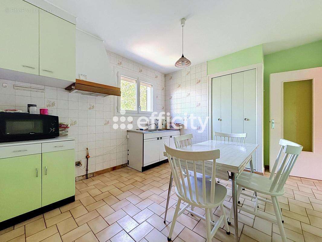 Maison 106 m² à Givors  - photo 5