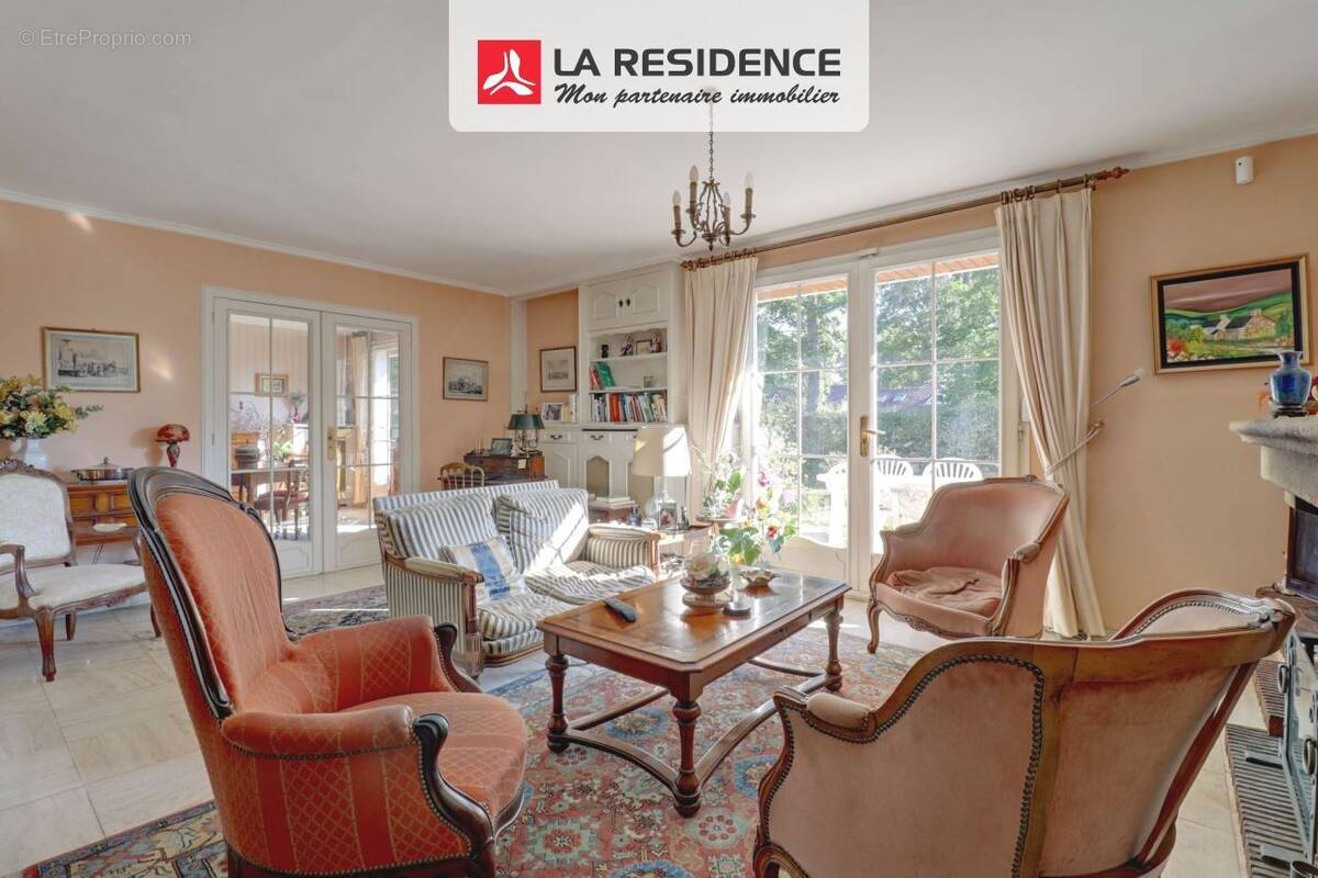 Maison à VERNEUIL-SUR-SEINE