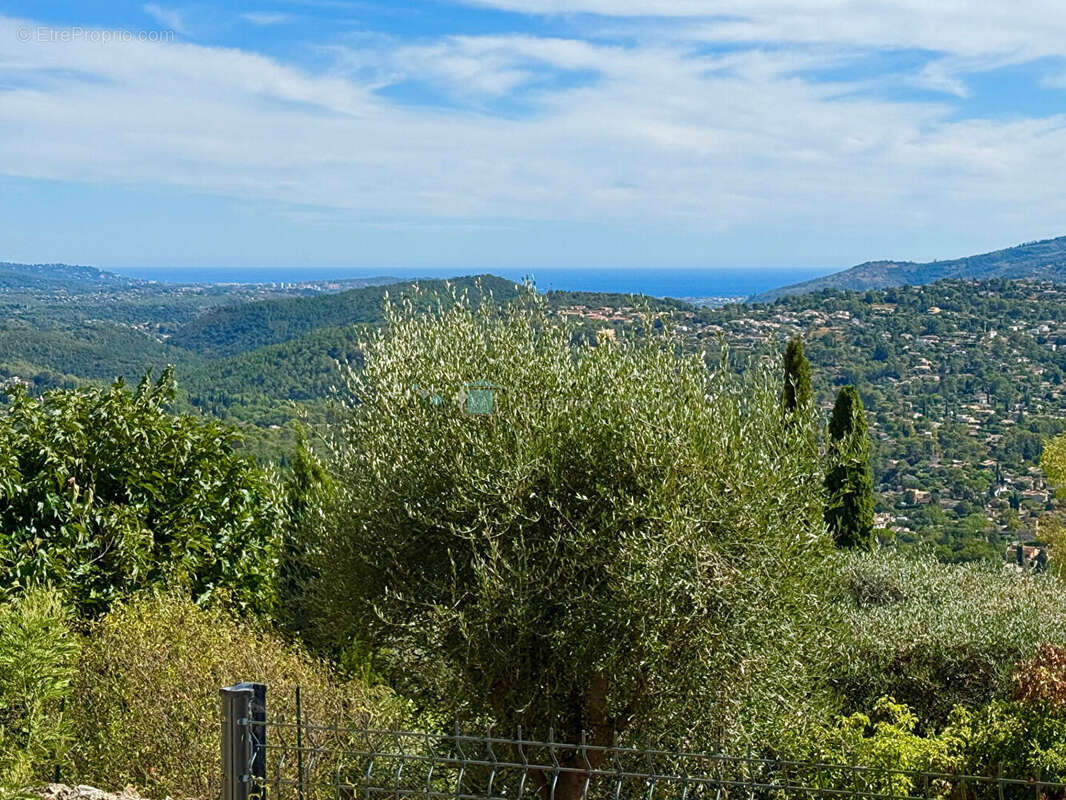 Appartement récent Speracedes 78 m² avec jardin de 69 m² vue mer - photo 2