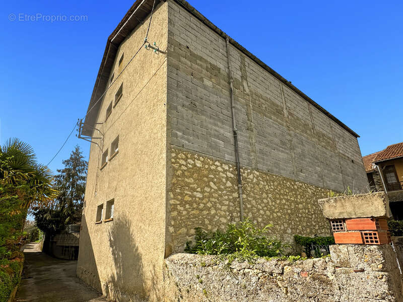 Commerce à BASSOUES