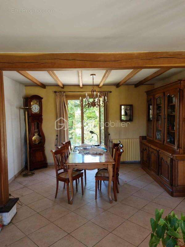 Maison à ORIGNY-SAINTE-BENOITE