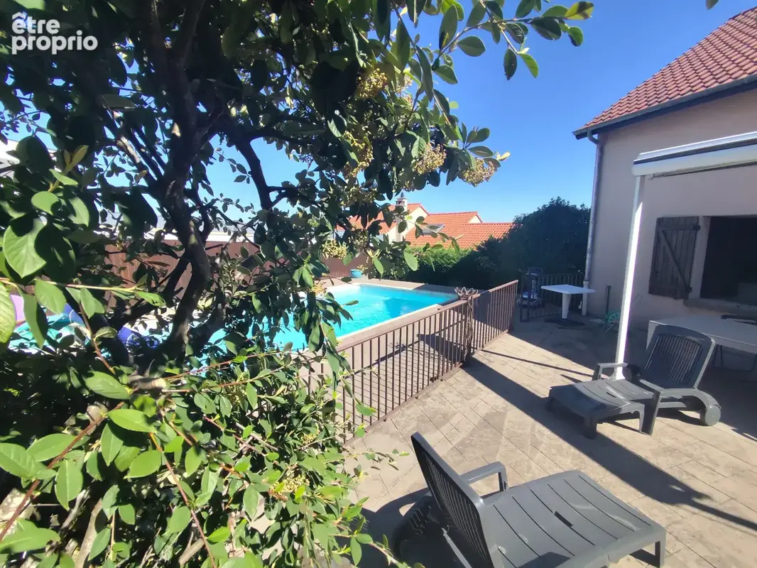 Maison avec Piscine et garages - photo 15