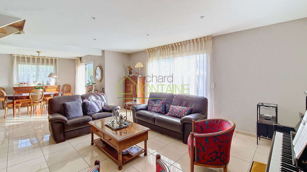 Maison à CHARTRES-DE-BRETAGNE