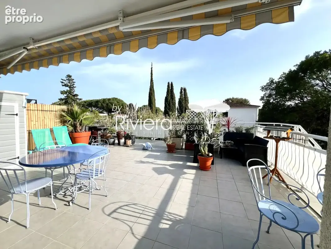 3 pieces de 55m2 avec terrasse et parking proche plage ! - photo 2