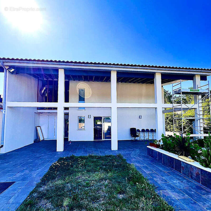 Maison à AMBARES-ET-LAGRAVE