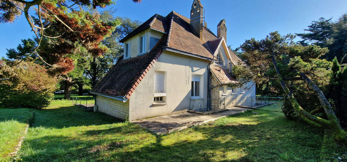 Maison à NEONS-SUR-CREUSE