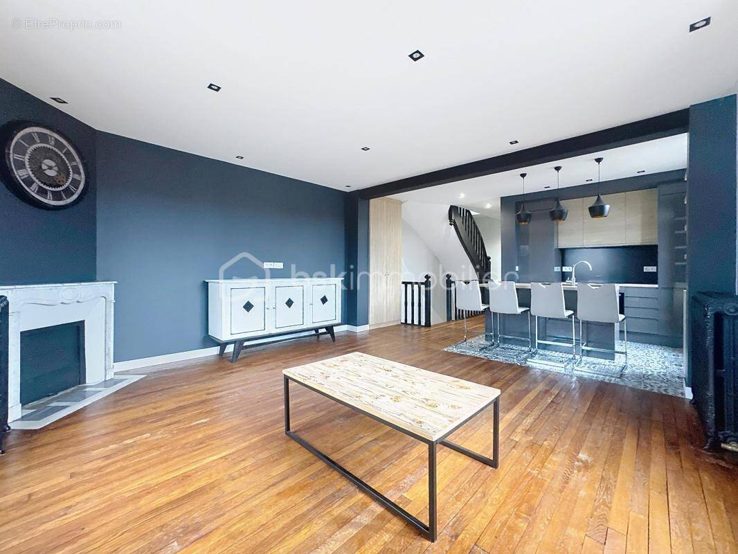 Maison à CRECY-LA-CHAPELLE