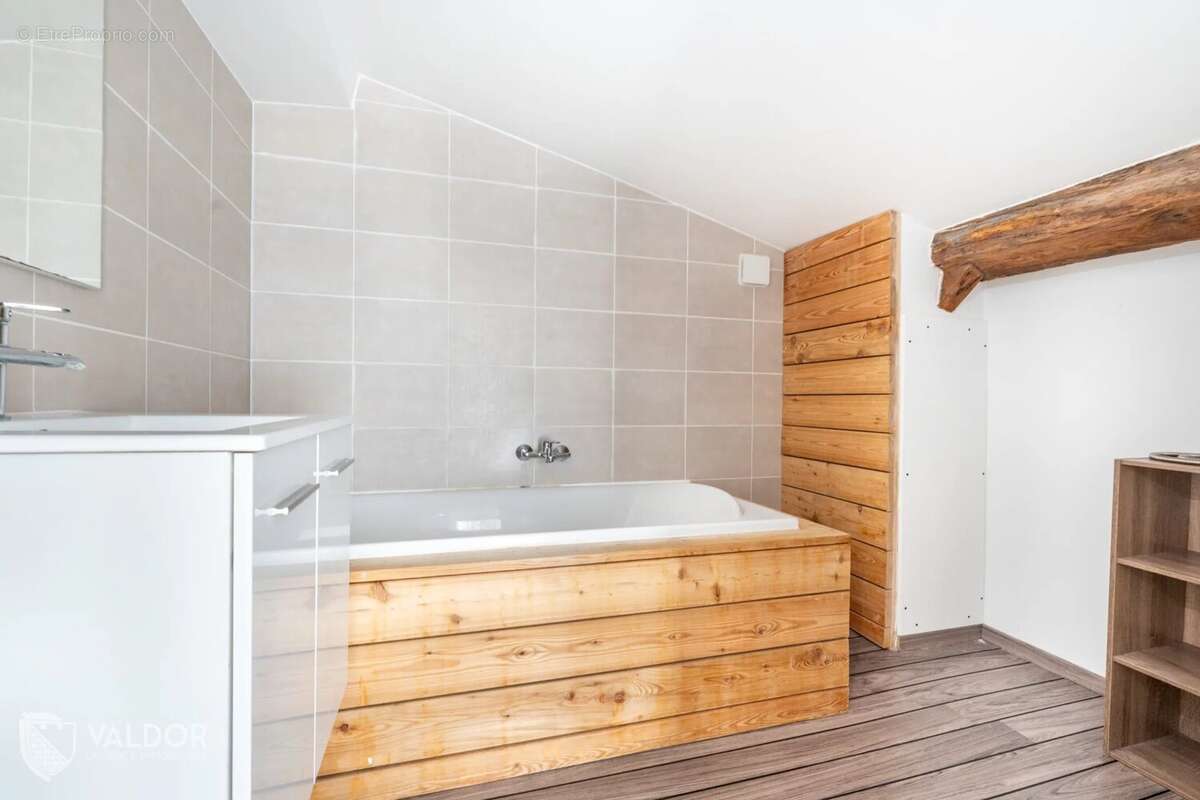 Appartement à THOISSEY