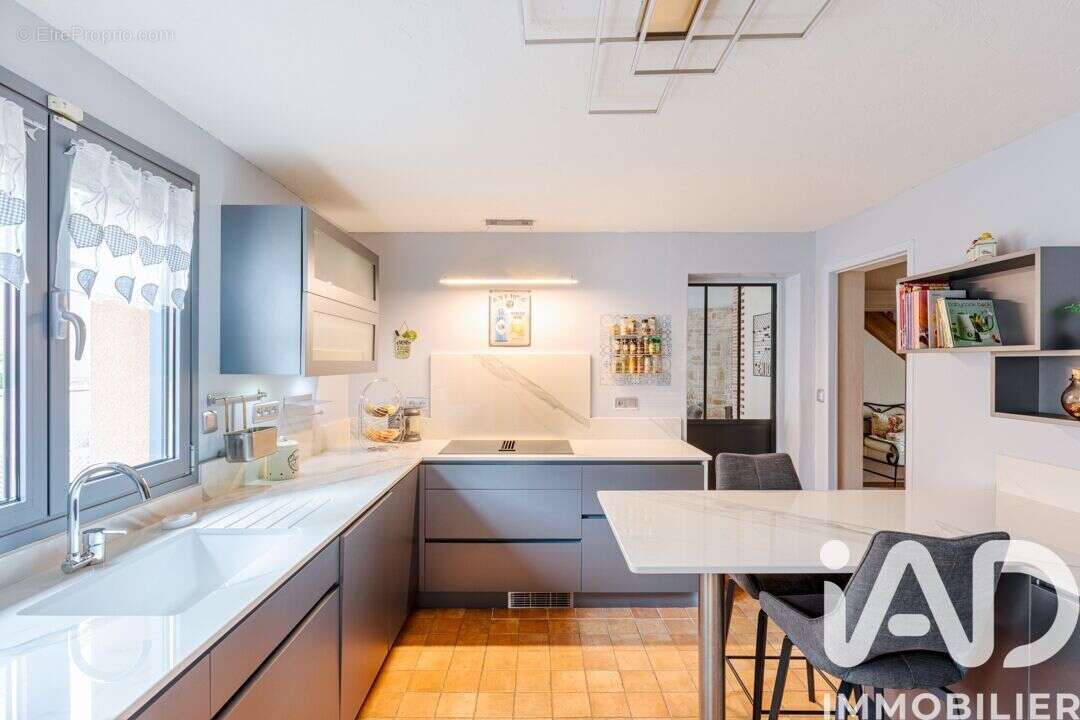 Maison 188 m² à Juziers  - photo 8