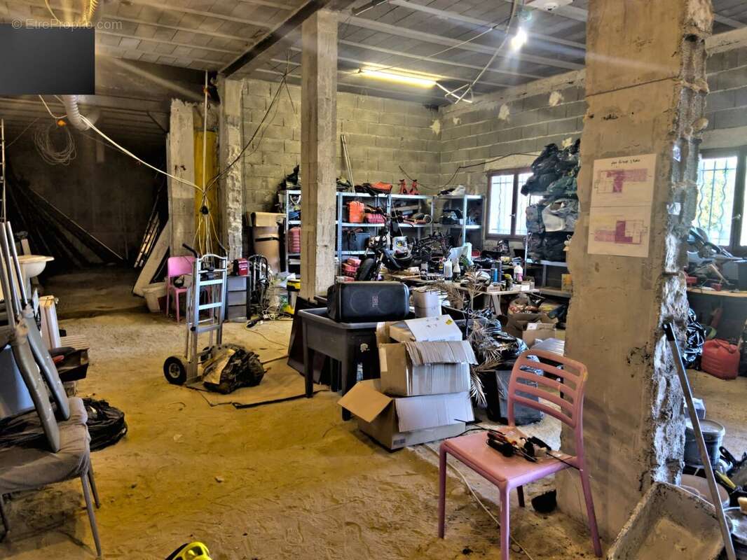 Maison à SAINT-LAURENT-DU-VAR